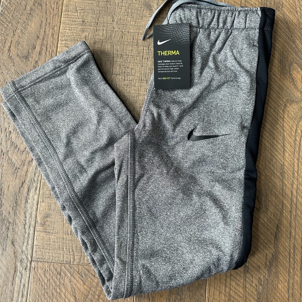 Nike Big Girl Therma Sweatpants